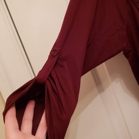 Wine red lace front knit back 3/4 sleeve shirt - Picture 4 of 5